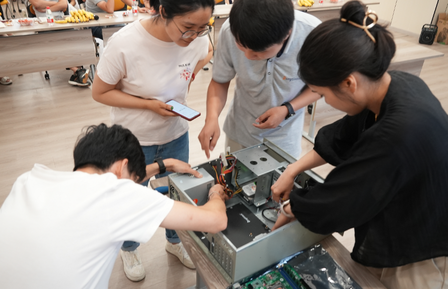 裝機比拼.png 裝機比拼.png