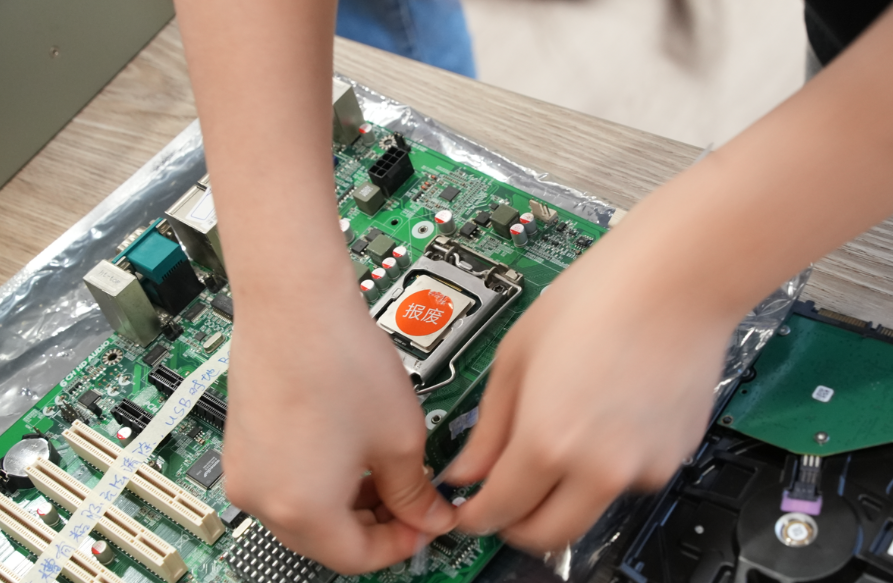 裝機比拼.png 裝機比拼.png