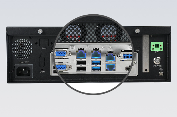 桌面式工控機端口.png 桌面式工控機端口.png