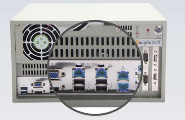 壁掛式工控機端口.png 壁掛式工控機端口.png