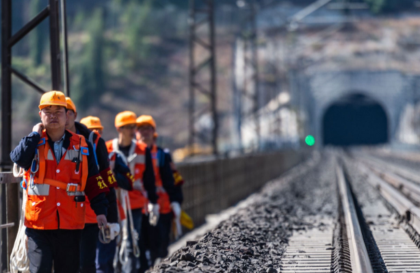 工控機助力鐵路管理.png 工控機助力鐵路管理.png