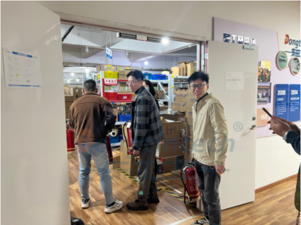 義務(wù)消防隊(duì).png 義務(wù)消防隊(duì).png