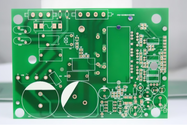 什么是PCB板.png 什么是PCB板.png