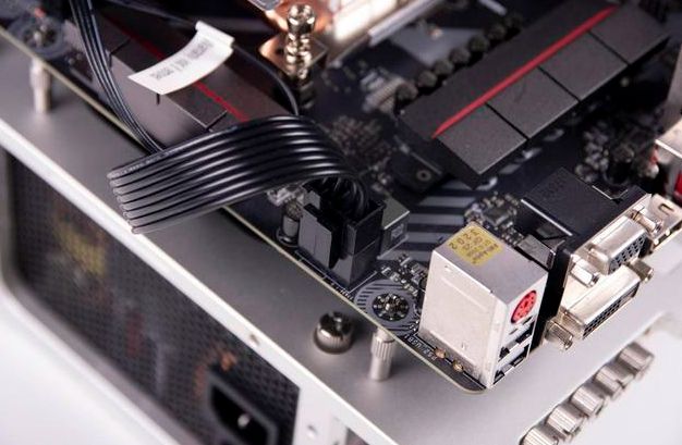 CPU電源線.png CPU電源線.png