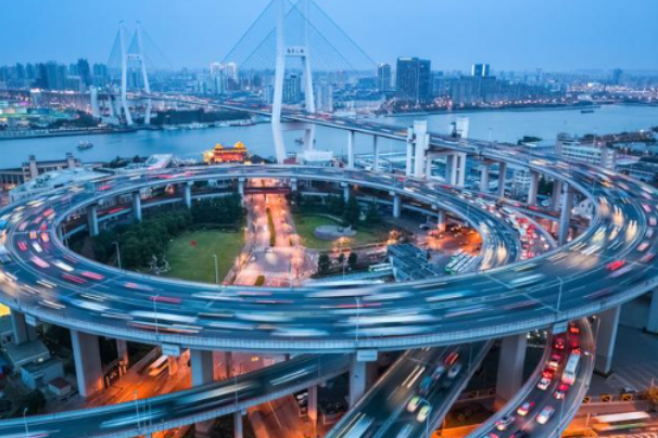 交通運(yùn)輸業(yè)的挑戰(zhàn)與需求.png 交通運(yùn)輸業(yè)的挑戰(zhàn)與需求.png