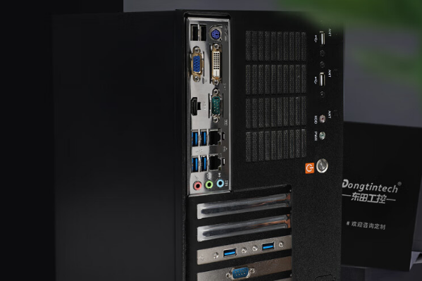 東田壁掛式工控機，7槽擴展，靈活應用