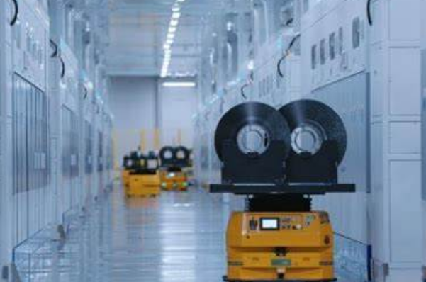 東田嵌入式工控機(jī)推薦|助力AGV高效運(yùn)轉(zhuǎn)