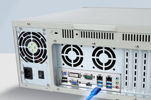 東田4U工控機(jī)端口.png 東田4U工控機(jī)端口.png