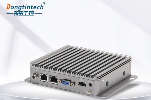 東田嵌入式工控機.png