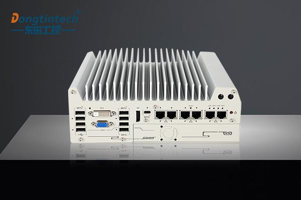 狹小空間、車載顛簸、溫度考驗(yàn)?揭秘工控機(jī)box硬核實(shí)力