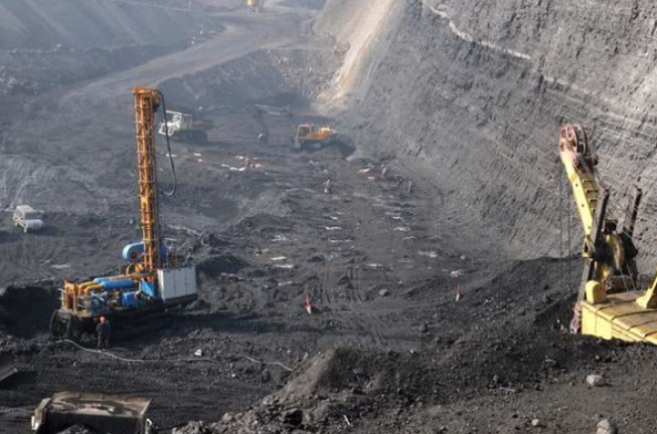 東田工業(yè)控制電腦:為山西某智能煤礦地面控制中心注入強(qiáng)勁動(dòng)力