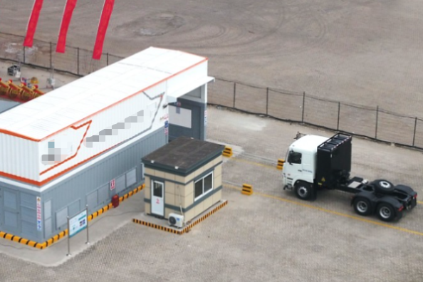 嵌入式工控機(jī):助力重卡換電站智能化升級的新引擎